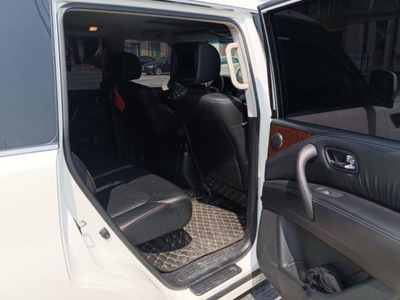 [南京·苏L] 二手日产途乐2017款 5.6L 标准型