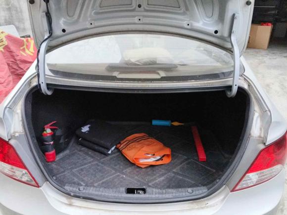 [成都·川A] 二手现代瑞纳2010款 三厢 1.4L 自动时尚型GT