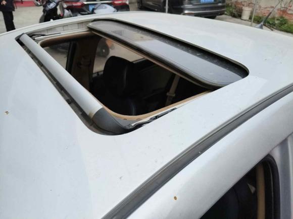 [成都·川A] 二手现代瑞纳2010款 三厢 1.4L 自动时尚型GT