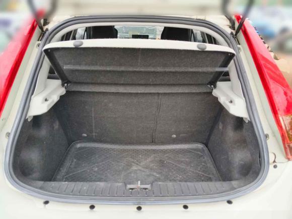 [西安·陕A] 二手名爵名爵3SW2015款 1.5L AMT精英型