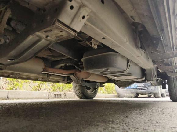 [无锡·苏B] 二手江铃驭胜S3502016款 2.0T 自动两驱汽油豪华天窗版5座