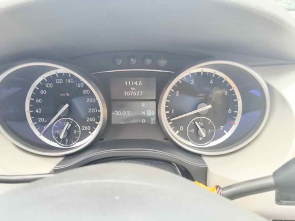 [济南·鲁A] 二手奔驰奔驰R级2017款 R 320 4MATIC 商务型臻藏版