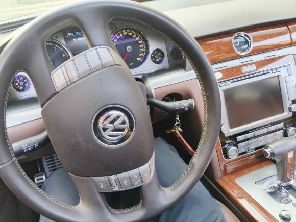 [成都·川A] 二手大众辉腾2012款 3.0L 商务型