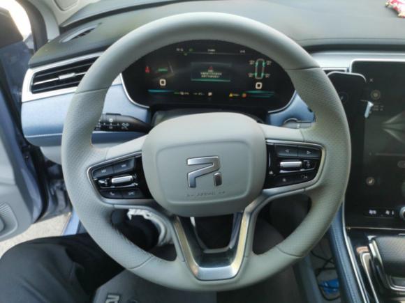 [上海·沪A] 二手飞凡汽车飞凡ER62020款 620km 智享版