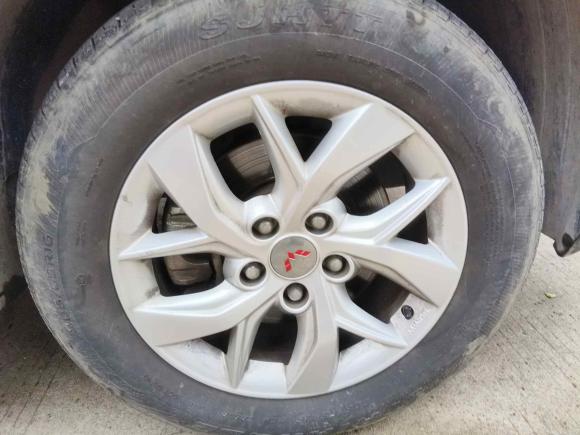 [深圳·贵E] 二手五菱汽车五菱宏光S32019款 1.5L 手动豪华型 国VI