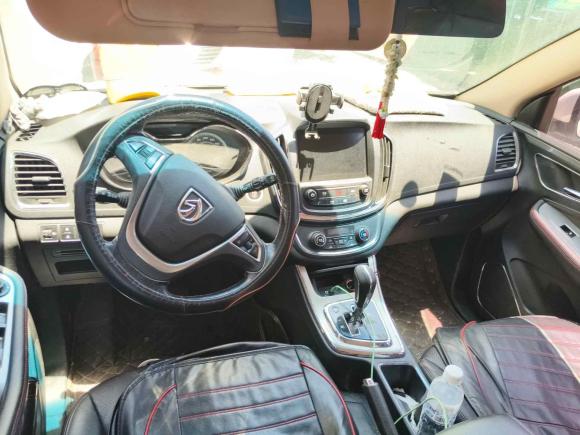 [常州·苏D] 二手宝骏宝骏5602016款 1.8L iAMT豪华型