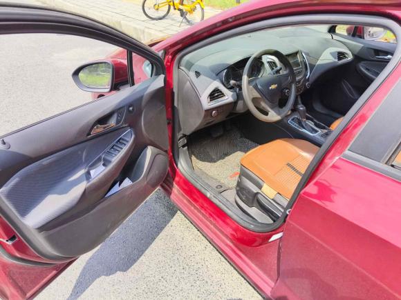 [成都·川A] 二手雪佛兰科鲁兹2018款 320 自动先锋天窗版