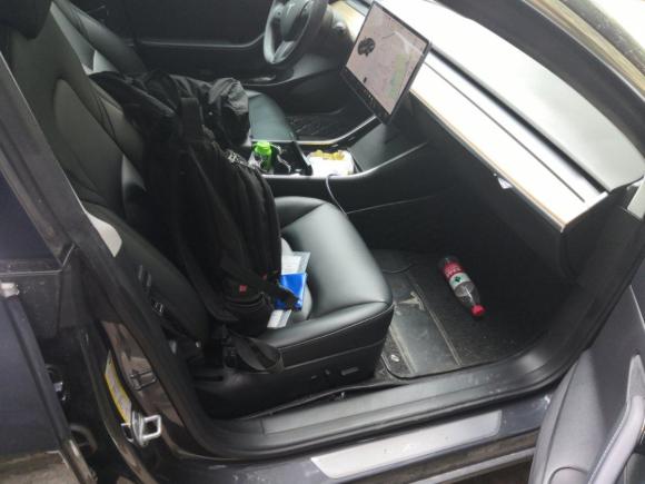 [上海·沪A] 二手特斯拉Model 32019款 标准续航后驱升级版