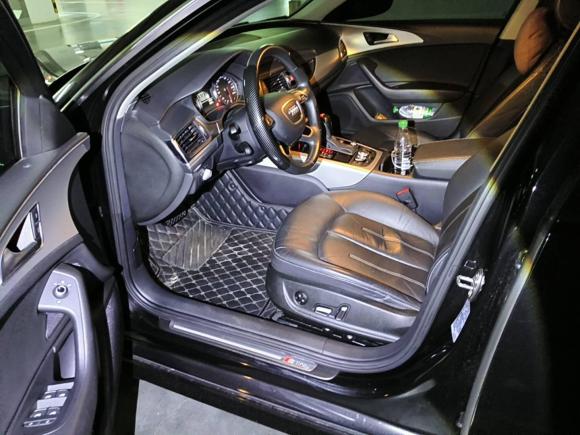 [南京·苏A] 二手奥迪奥迪A6L2018款 30周年年型 35 TFSI 时尚型