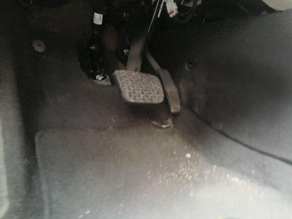 [青岛·鲁B] 二手别克威朗2015款 三厢 15S 自动领先型