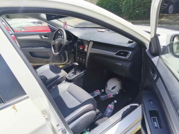 [上海·苏F] 二手奔腾奔腾B302016款 1.6L 自动豪华型