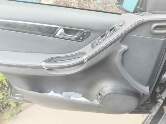 [青岛·鲁B] 二手奔驰奔驰R级2017款 R 320 4MATIC 商务型臻藏版