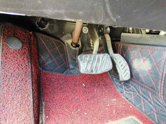 [南通·苏F] 二手众泰众泰T7002017款 1.8T 双离合尊贵型