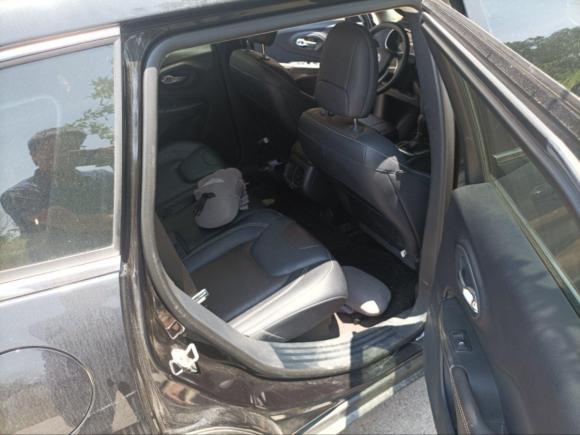 [义乌·浙G] 二手Jeep自由光2020款 2.0L 两驱经典运动版