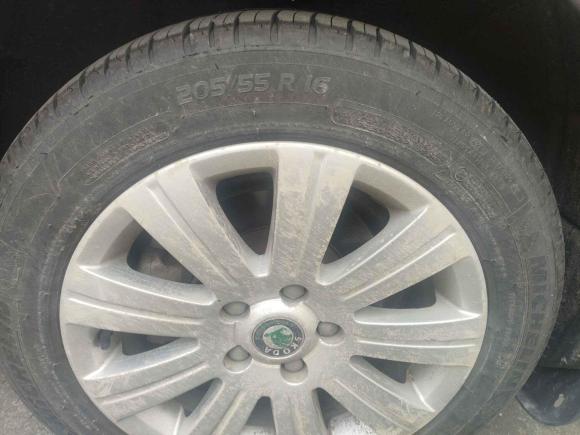 [无锡·苏B] 二手斯柯达昊锐2009款 1.8TSI 自动优雅版