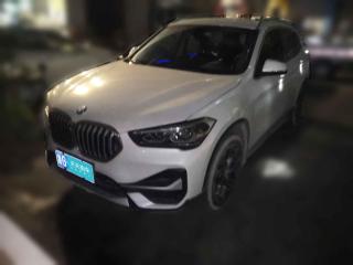 宝马宝马X12020款 sDrive20Li 尊享型
