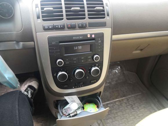 [无锡·苏B] 二手别克别克GL82013款 2.4L 舒适版