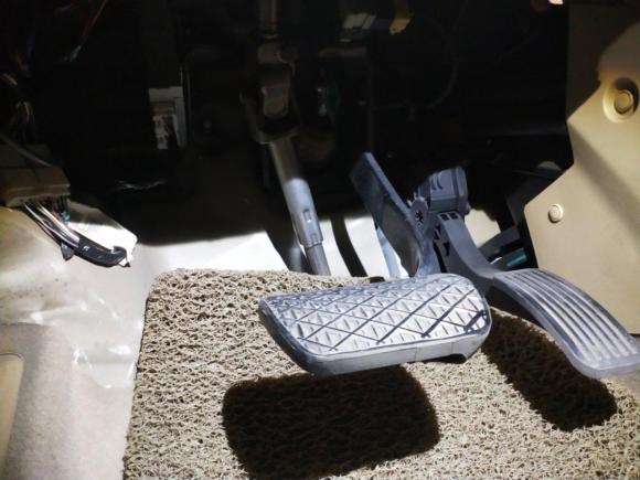 [台州·浙J] 二手荣威荣威3502013款 350C 1.5L 自动迅悦版