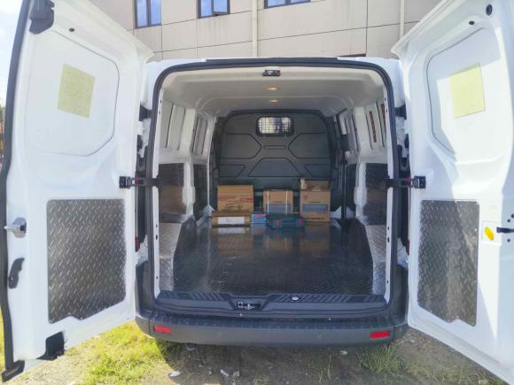 [上海·沪F] 二手福特全顺2023款 2.0T柴油手动厢式货车中轴低顶3座