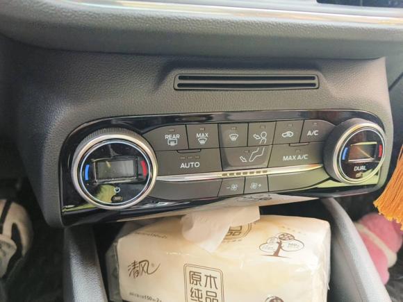 [上海·沪C] 二手福特福克斯Active2020款 EcoBoost 180 自动劲耀型