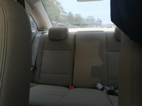 [上海·鲁A] 二手福特福克斯2013款 三厢经典 1.8L 自动基本型