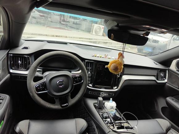 [上海·沪A] 二手沃尔沃沃尔沃S60新能源2022款 T8 E驱混动 四驱智雅运动版