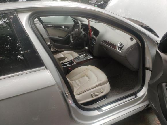 [上海·沪L] 二手奥迪奥迪A4L2011款 2.0 TFSI 舒适型