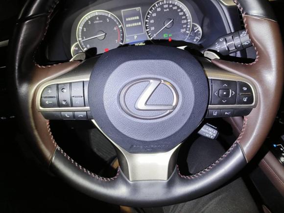 [深圳·粤B] 二手雷克萨斯雷克萨斯RX2020款 改款 300 四驱典雅版