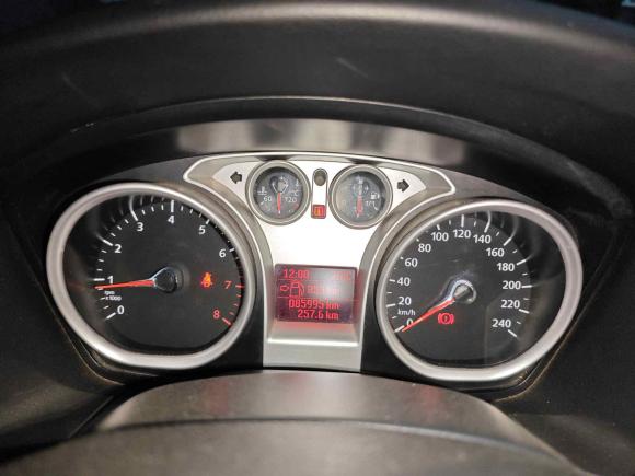 [上海·沪C] 二手福特福克斯2011款 两厢 1.8L 手动舒适型