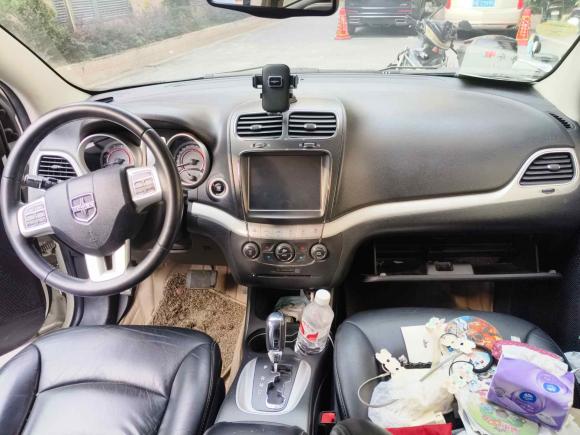 [上海·沪A] 二手道奇酷威2013款 2.4L 两驱尊尚版