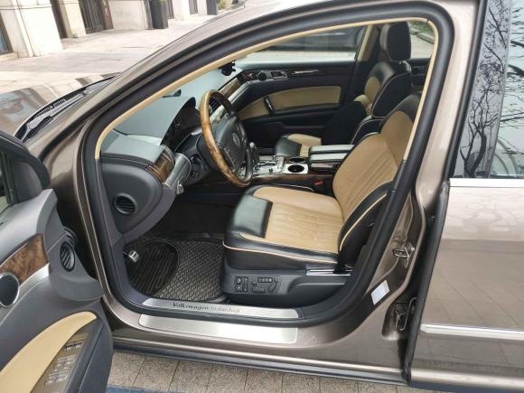 [杭州·浙A] 二手大众辉腾2009款 3.6L V6 4座加长行政版