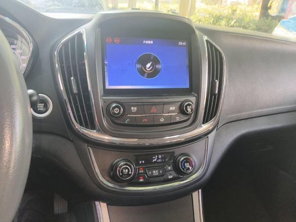 [上海·鄂F] 二手宝骏宝骏5602015款 1.8L 手动豪华型