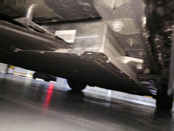 [成都·川A] 二手红旗红旗E-QM52023款 改款 基础出行版