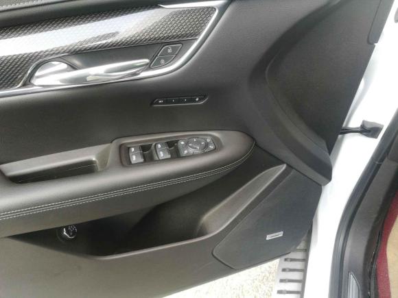 [苏州·苏U] 二手凯迪拉克凯迪拉克XT52022款 2.0T 四驱豪华型（蜂鸟版）