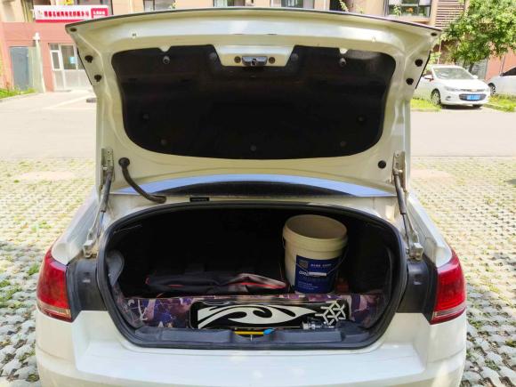 [青岛·鲁B] 二手雪铁龙世嘉2016款 经典 三厢 1.6L 手动品尚型