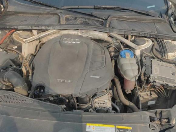 [青岛·鲁B] 二手奥迪奥迪A4L2017款 40 TFSI 进取型