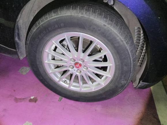 [成都·川A] 二手捷豹捷豹F-PACE2018款 2.0T 四驱都市尊享版