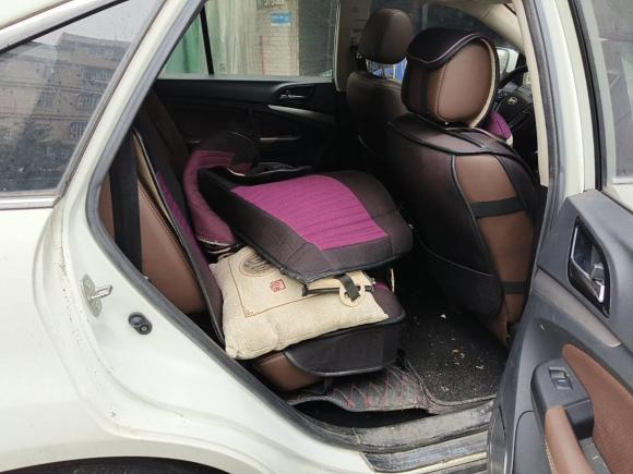 [佛山·粤L] 二手比亚迪比亚迪S72016款 1.5T 手动尊贵型