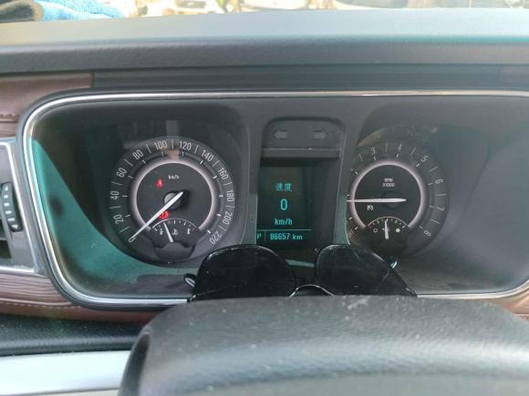 [济南·鲁A] 二手别克别克GL82017款 25S 豪华型 国V