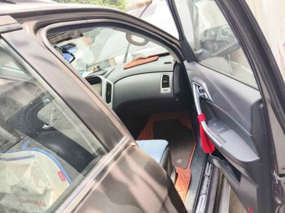 [上海·沪A] 二手驭胜驭胜S3502013款 2.4T 自动两驱柴油豪华版5座