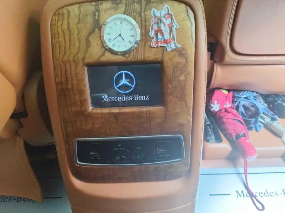 [上海·沪A] 二手奔驰奔驰V级2018款 V 260 L 尊贵加长版 国VI