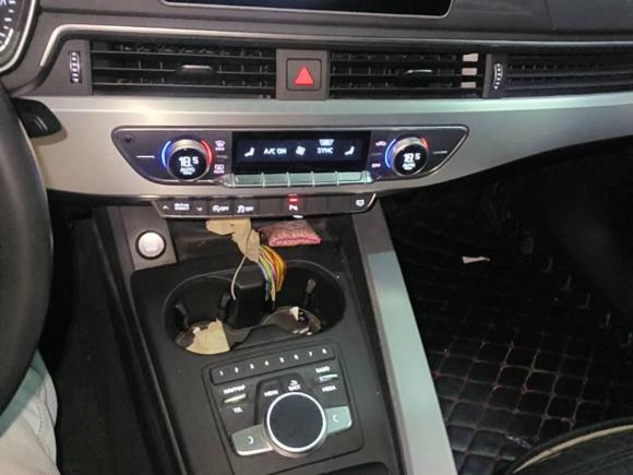 [杭州·浙A] 二手奥迪奥迪A4L2018款 30周年年型 40 TFSI 时尚型