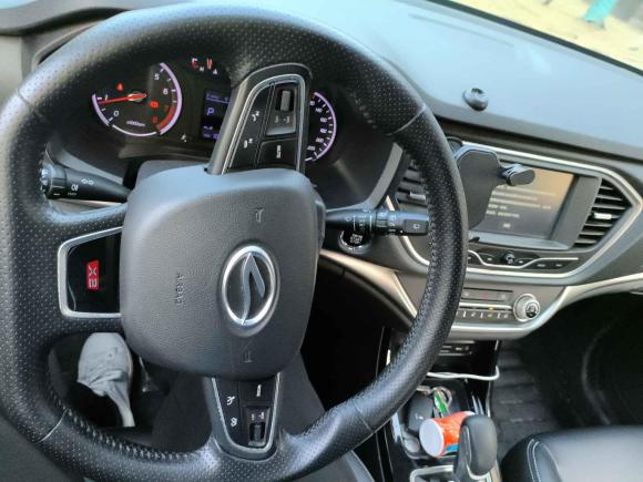 [南昌·赣A] 二手陆风陆风X22017款 1.6L 自动铂锐版