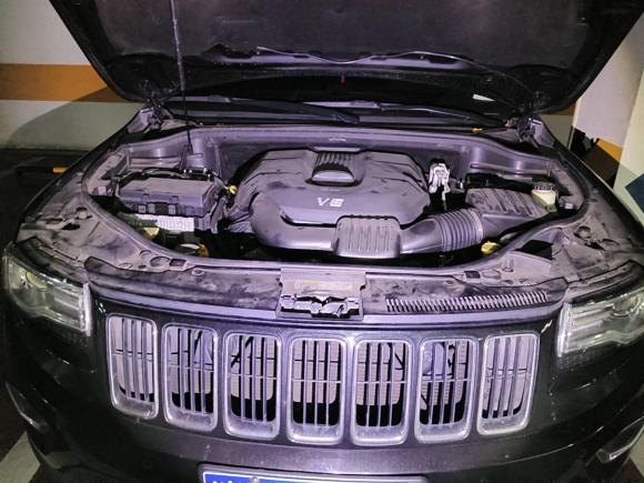 [成都·川A] 二手Jeep大切诺基2015款 3.0L 舒享导航版