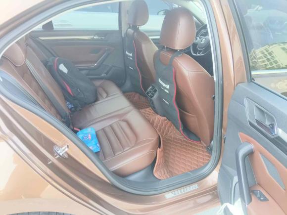 [广州·粤K] 二手大众凌渡2015款 330TSI DSG豪华版