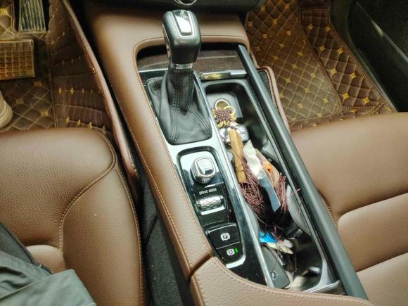 [武汉·鄂A] 二手沃尔沃沃尔沃S902018款 T4 智远版