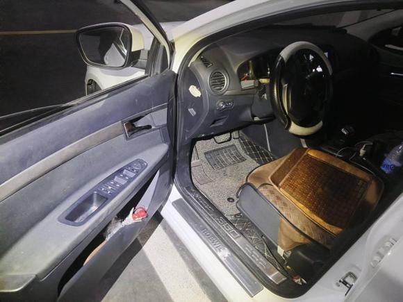 [苏州·苏E] 二手荣威荣威3502015款 1.5L 自动豪华天窗版