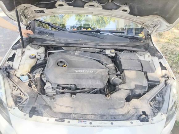 [嘉兴·浙F] 二手沃尔沃沃尔沃V402015款 1.6T 智雅版