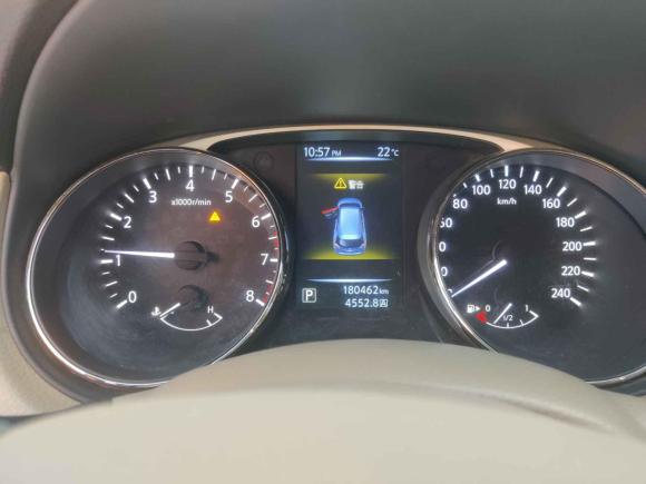 [南京·苏A] 二手日产奇骏2014款 2.0L CVT舒适版 2WD