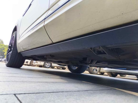 [南昌·赣A] 二手大众途昂2022款 530 V6 四驱尊崇豪华版